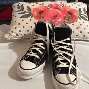 Converse, all stars. Women and girls.